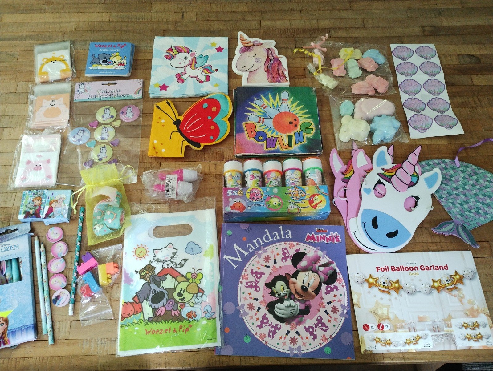 Feestpakket stoepkrijt frozen woezel pip servetten, Ophalen of Verzenden, Nieuw, Versiering of Embellishment