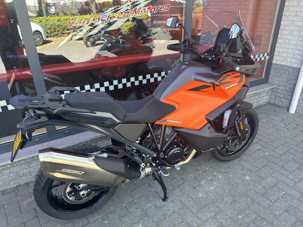 KTM 1390 SUPER ADVENTURE S 2026, Bedrijf, Naked bike