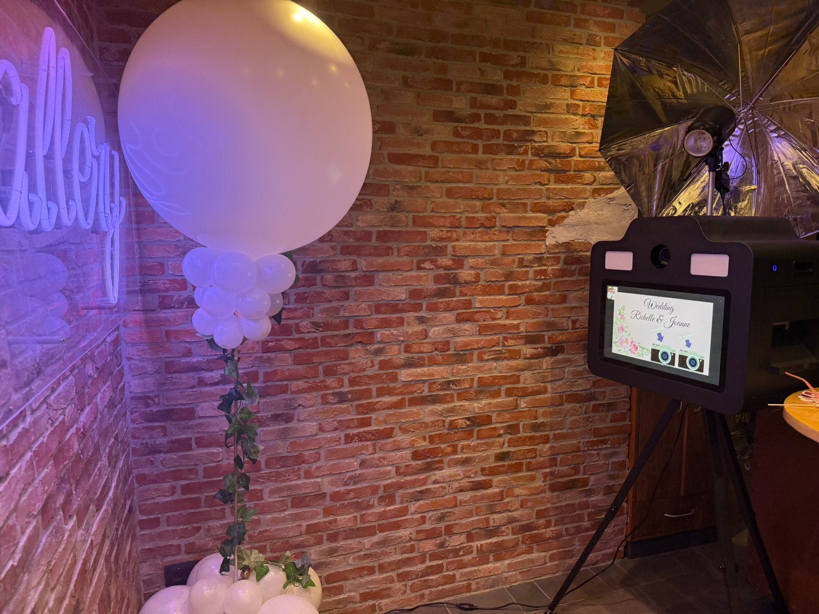 Photobooth met onbeperkt printen v.a. €150,-, Ophalen of Verzenden, Nieuw, Verjaardag
