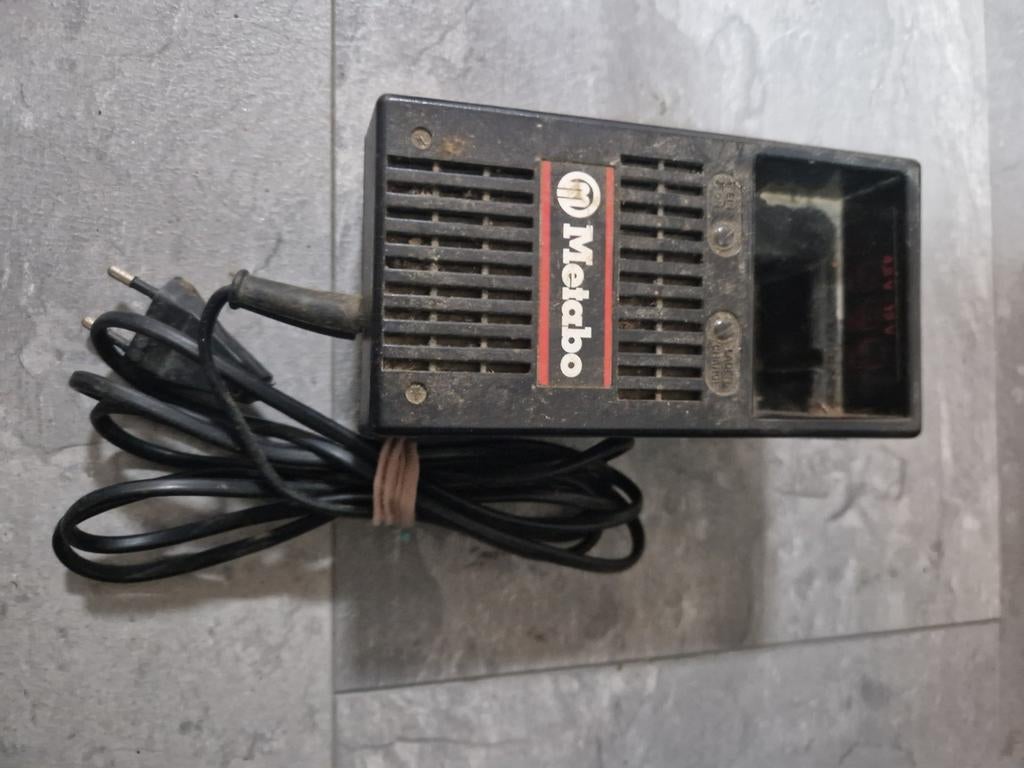 Metabo acculader USLG 230 - Gebruikt, Doe-het-zelf en Verbouw, Gereedschap | Overige machines, Gebruikt, Ophalen