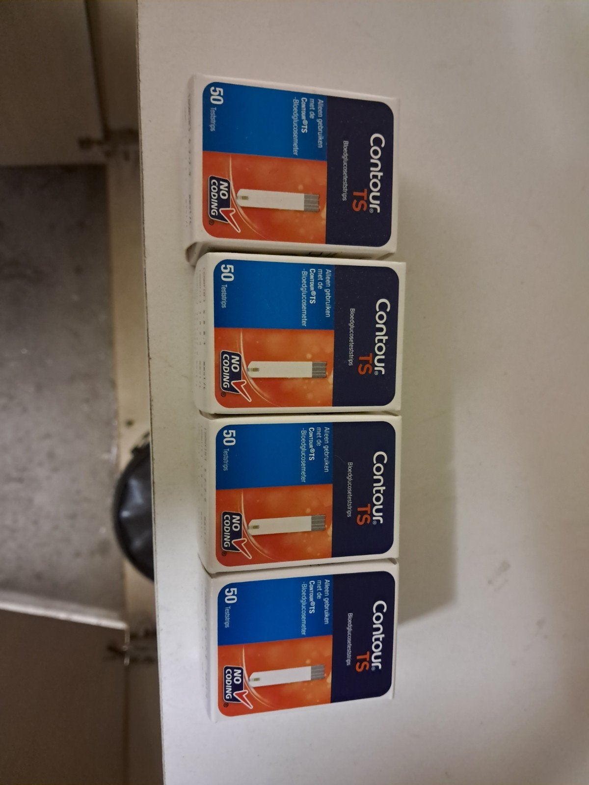4 doosjes contour strips, Ophalen