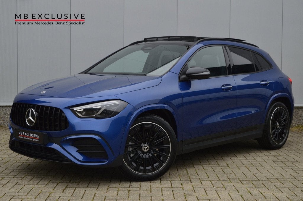 Mercedes-Benz GLA 180 AMG Star Edition Night AUT7 (2025), Auto's, Mercedes-Benz, 15 km/l, Gebruikt, Zwart, 4 cilinders
