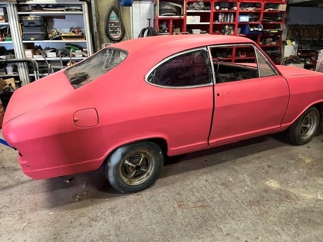 te koop lege opgelaste carroserie opel kadett b coupé, foto 4