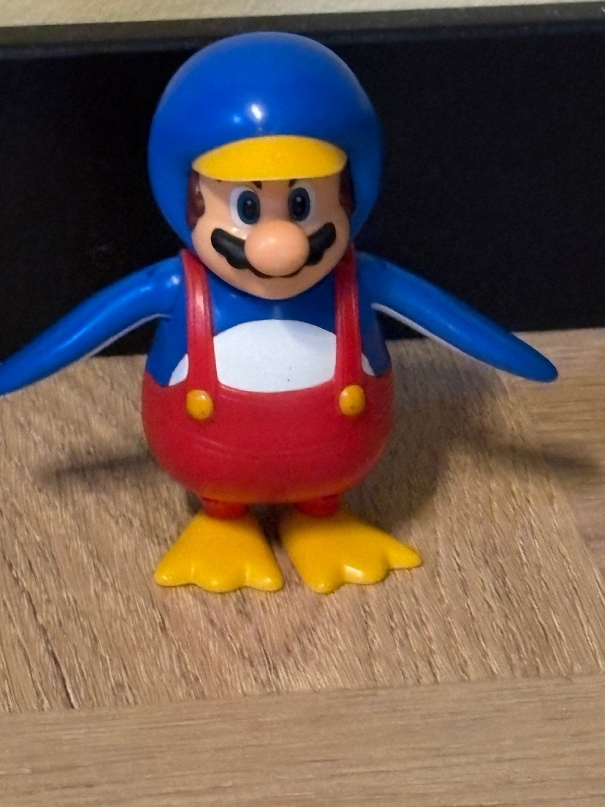 Pinguïn Mario Figuur - Super Mario Bros. Collectible, Ophalen, Zo goed als nieuw