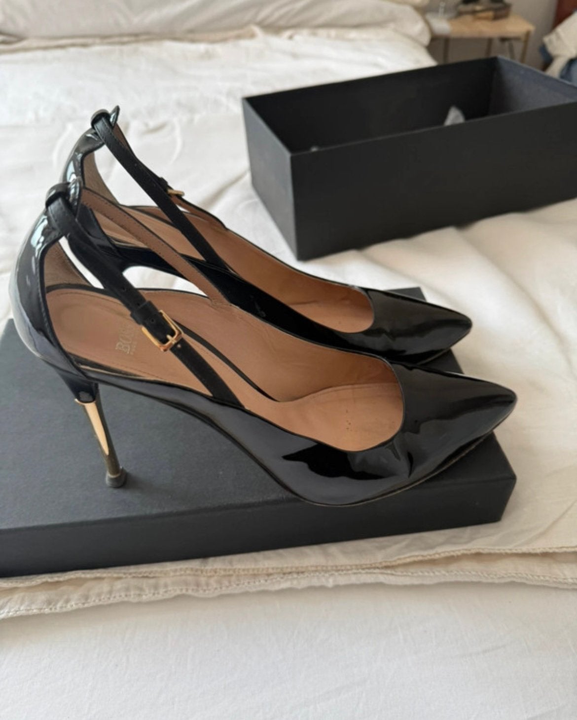 Hugo boss origineel zwart lak, Pumps, Zwart, Ophalen of Verzenden, Gedragen