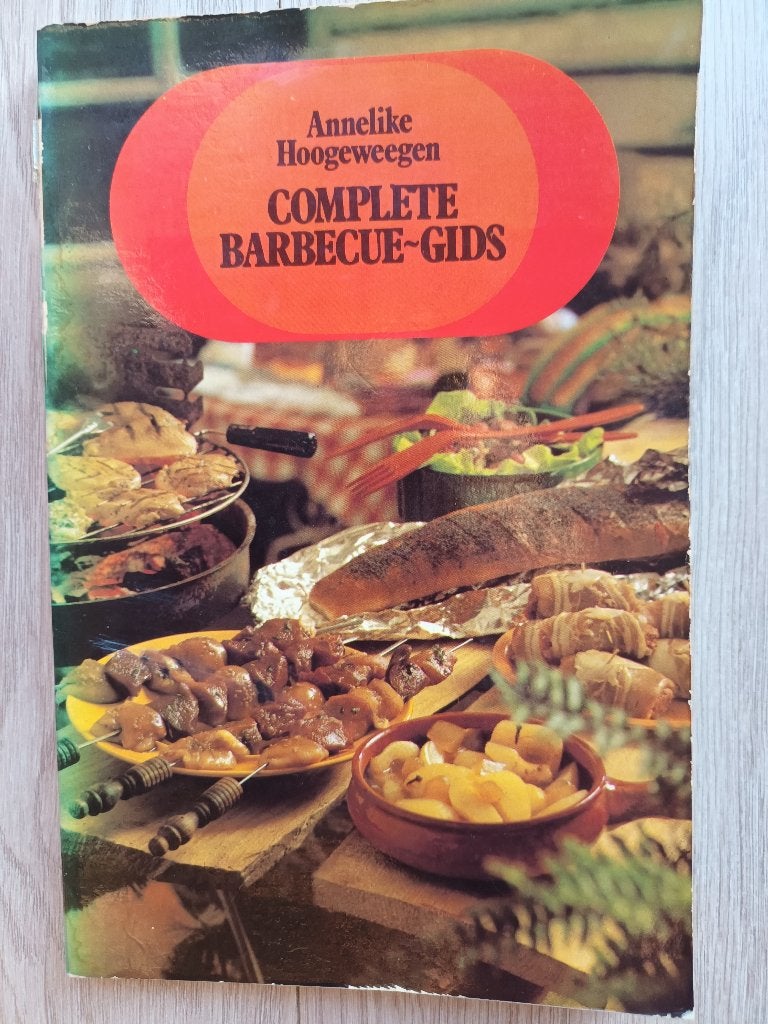 Complete barbecue gids, Ophalen of Verzenden, Zo goed als nieuw