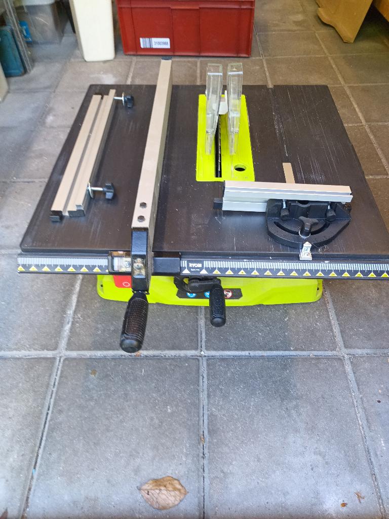 Zaagtafel Ryobi 1800W 254mm, Ophalen, Gebruikt, Cirkelzaag, 70 mm of meer