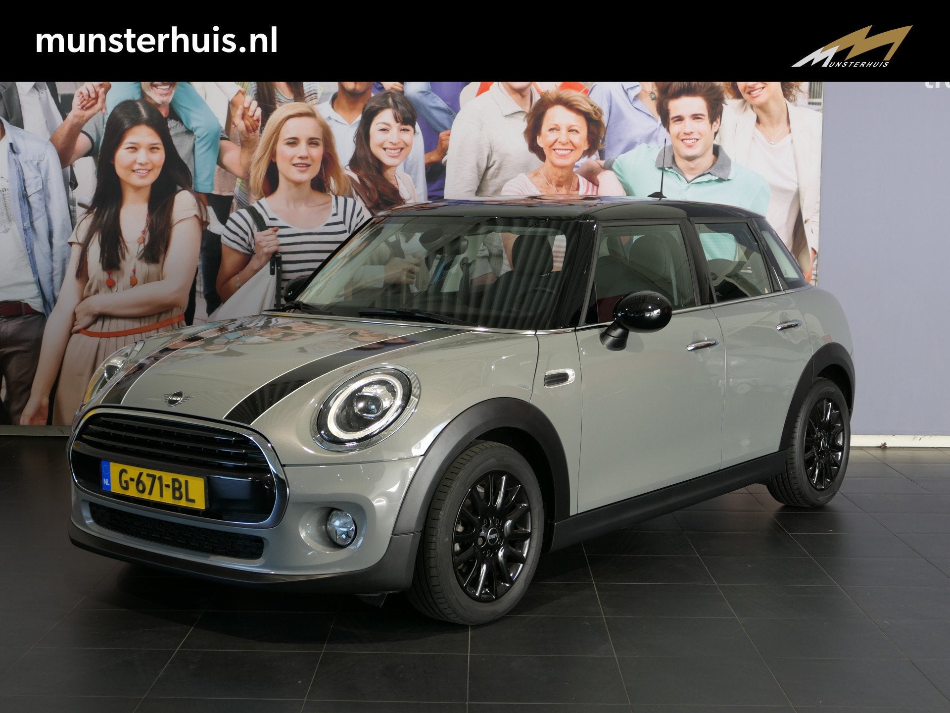 MINI 5-deurs 1.5 Cooper *Dealer onderhouden!* - Alarm klasse, Auto's, Mini, 136 pk, Gebruikt, 1165 kg, Leder en Stof