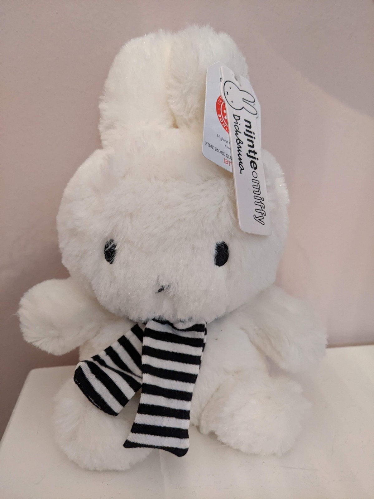 knuffel Nijntje winter met sjaal NIEUW, Overige merken, Overige karakters, Ophalen of Verzenden, Klein (minder dan 20 cm)