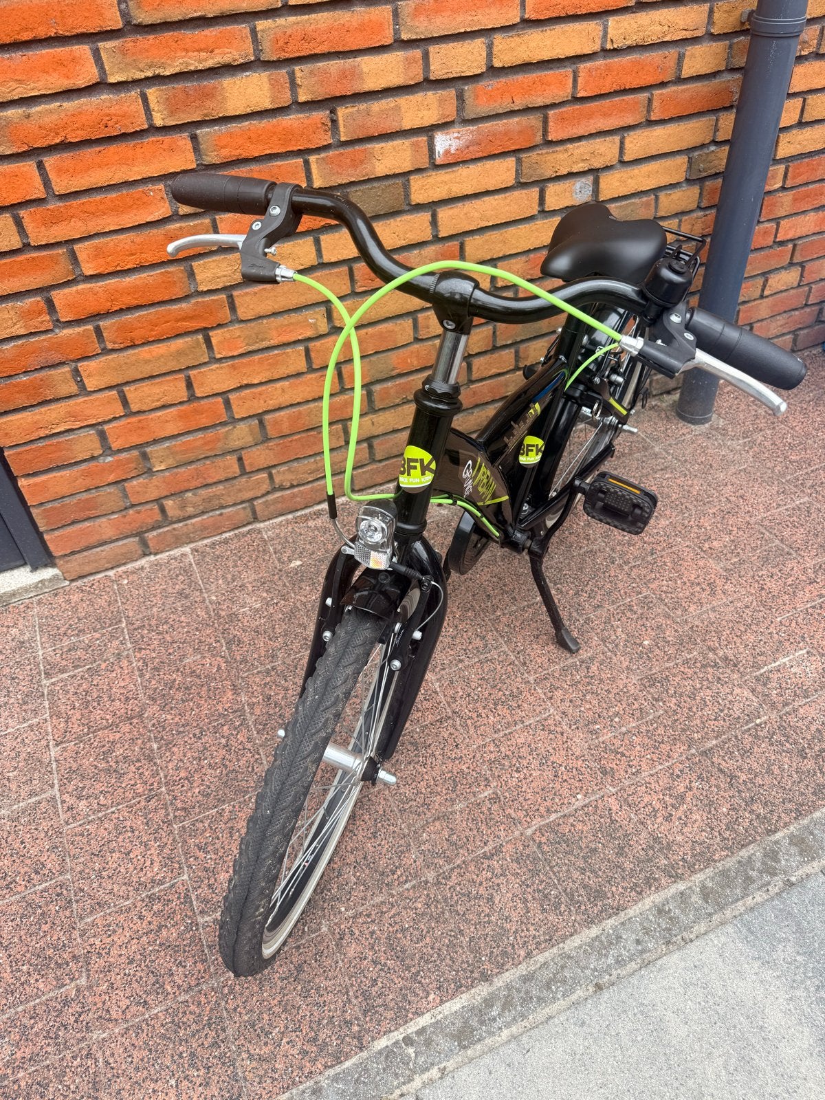 Zgan Nette Urban Grunge 20 inch kinderfiets zwart groen, Ophalen, Zo goed als nieuw, Velgrem, 20 inch of meer