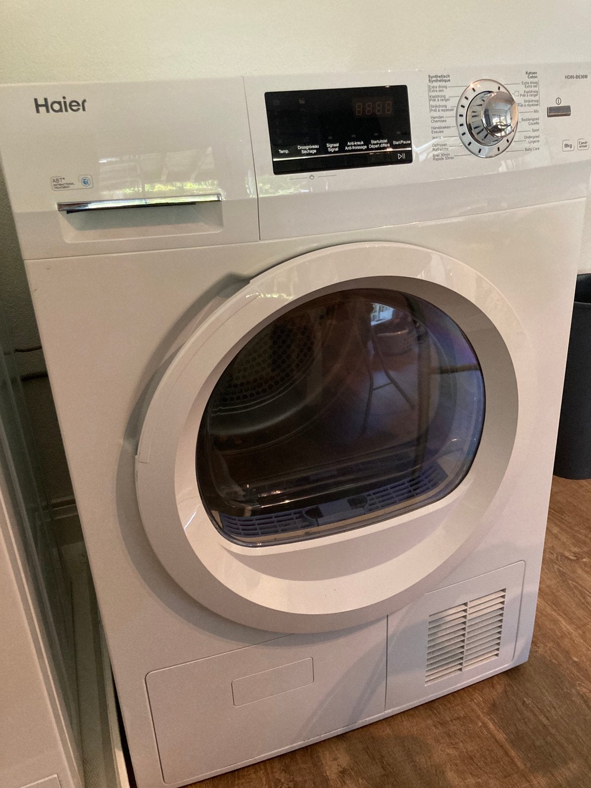 Haier condensdroger (condenspomp werkt minder goed), Ophalen, 6 tot 8 kg, Gebruikt, Minder dan 85 cm