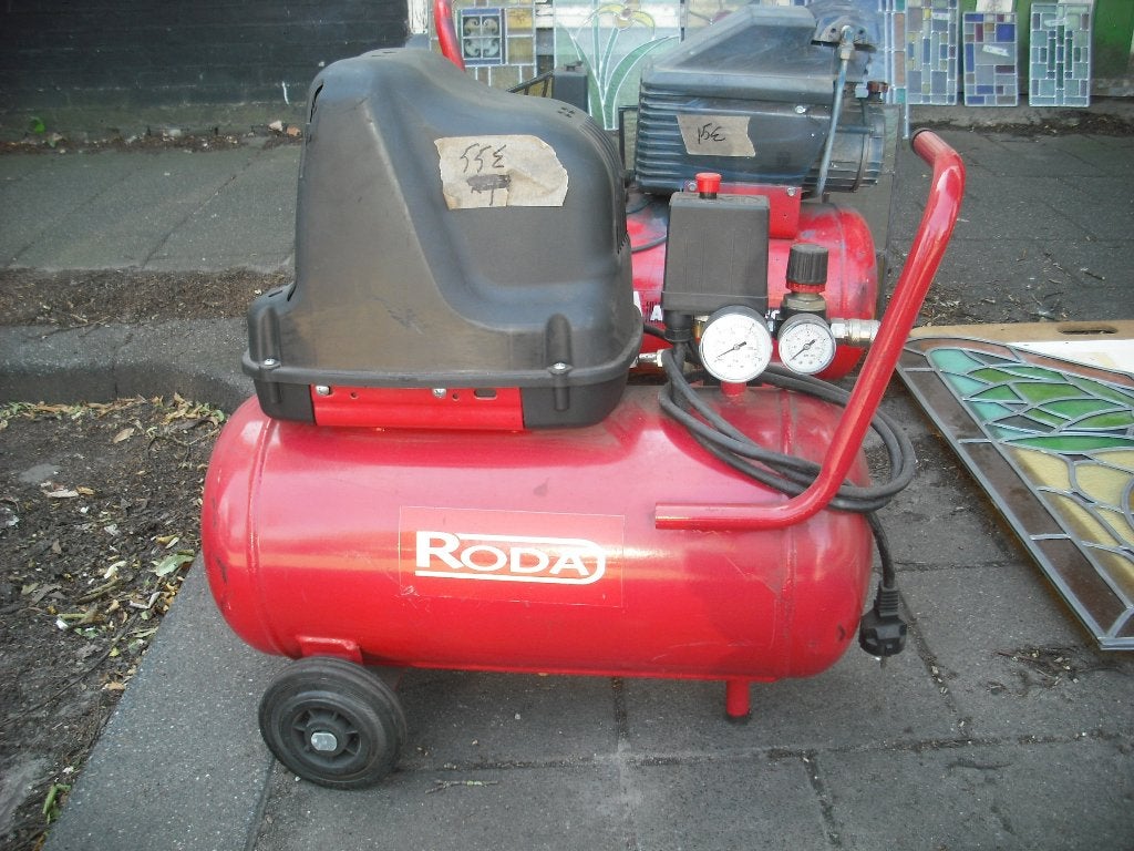 compressor, 6 tot 10 bar, Ophalen of Verzenden, Zo goed als nieuw, Minder dan 200 liter/min