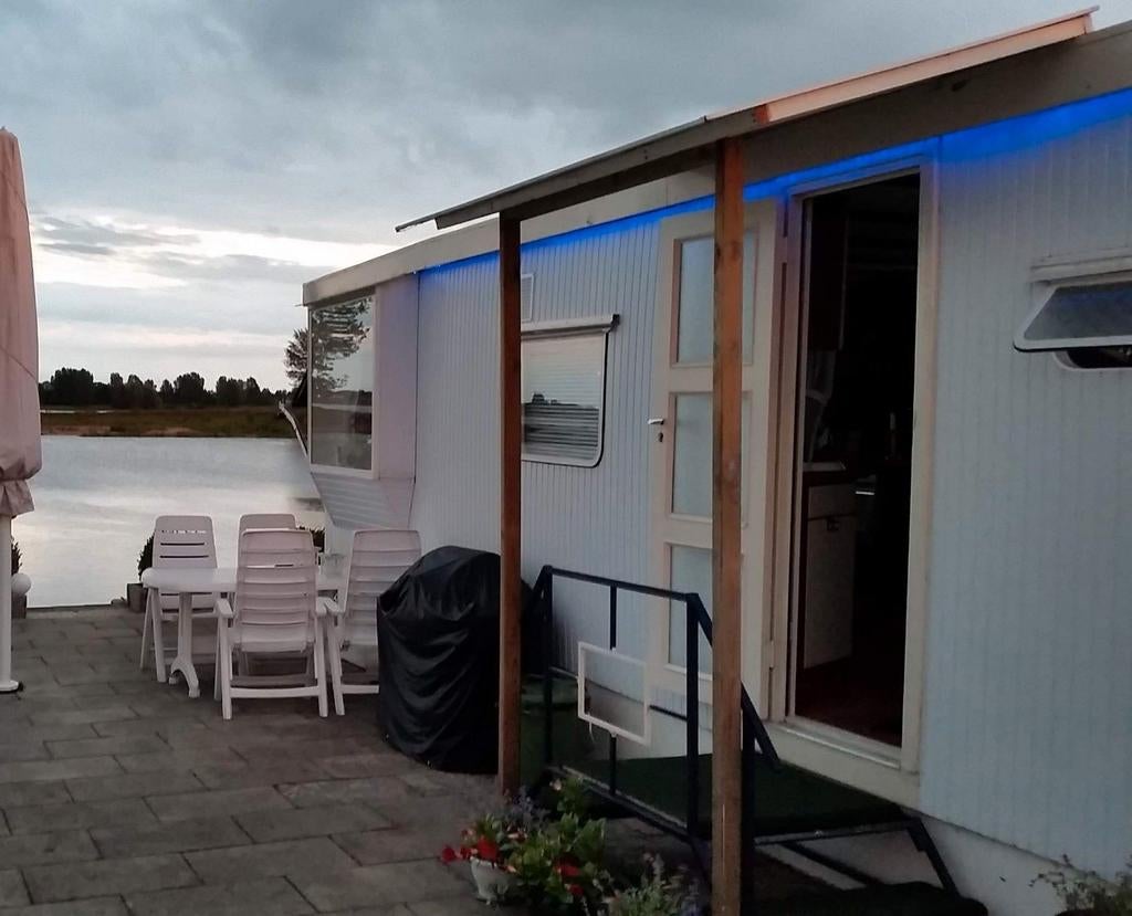 Gratis stacaravan of Sloper gezocht voor slopen caravan zuip, Doe-het-zelf en Verbouw, Overige Doe-het-zelf en Verbouw, Ophalen
