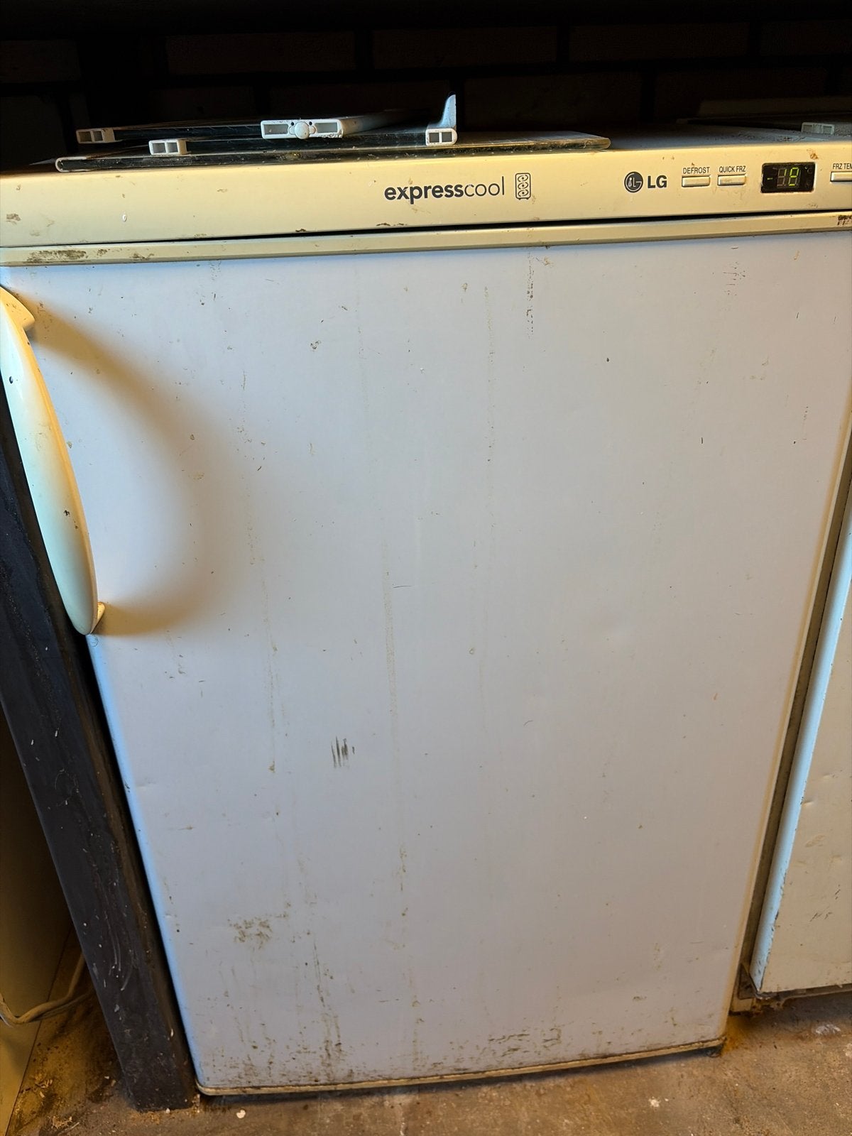 LG Diepvrieskast 55x86 - Ideaal voor garage/extra opslag, Gebruikt, Minder dan 60 cm, Vrijstaand, Ophalen