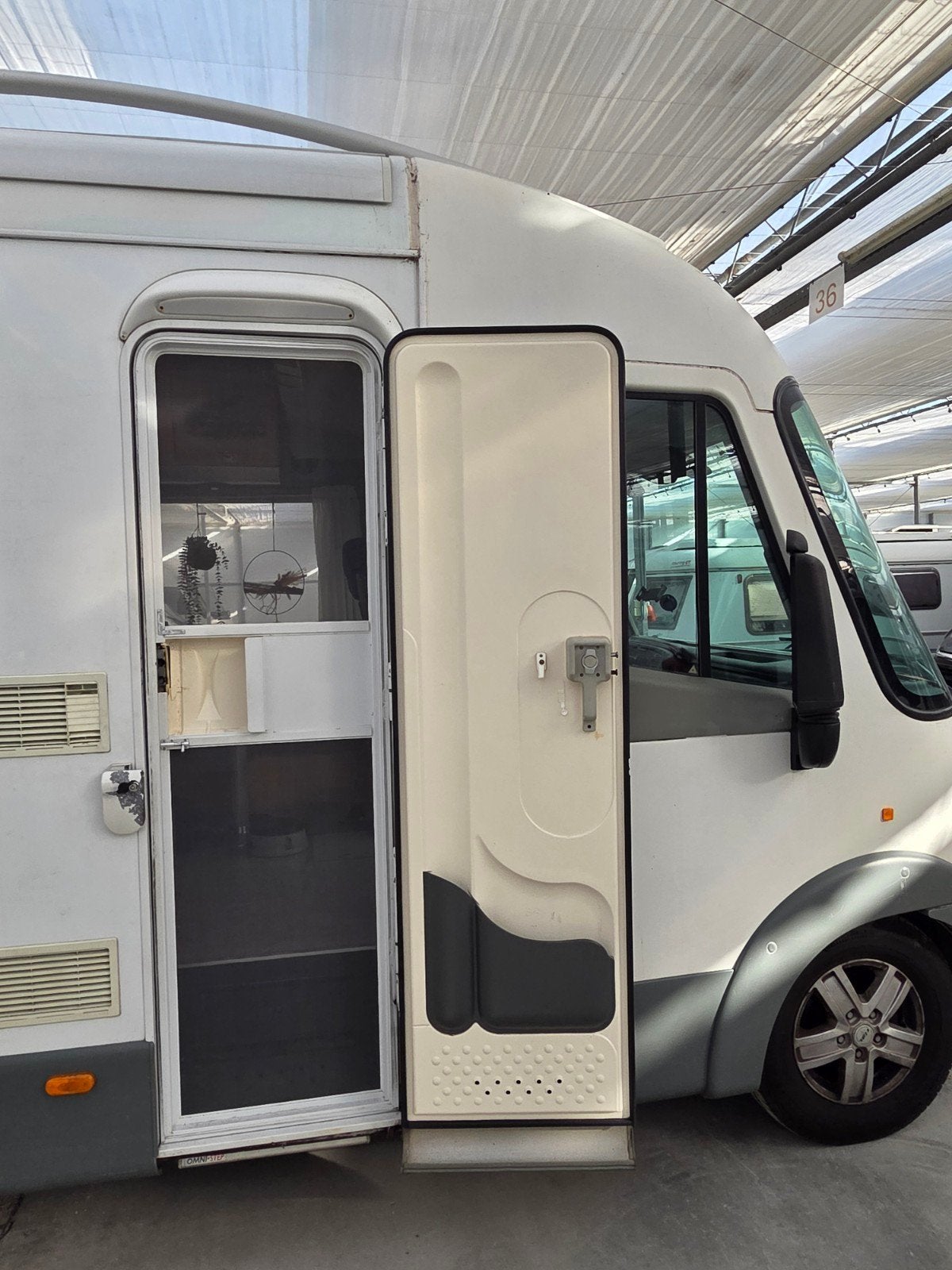 Knaus Travel-Liner Camper - Klaar voor avontuur!, Watertank (Schoon), Ringverwarming, Fiat, Particulier