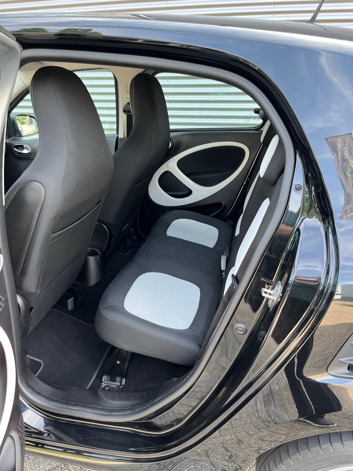 Foto 15 van Smart ForFour 1.0 52KW 2016 Grijs