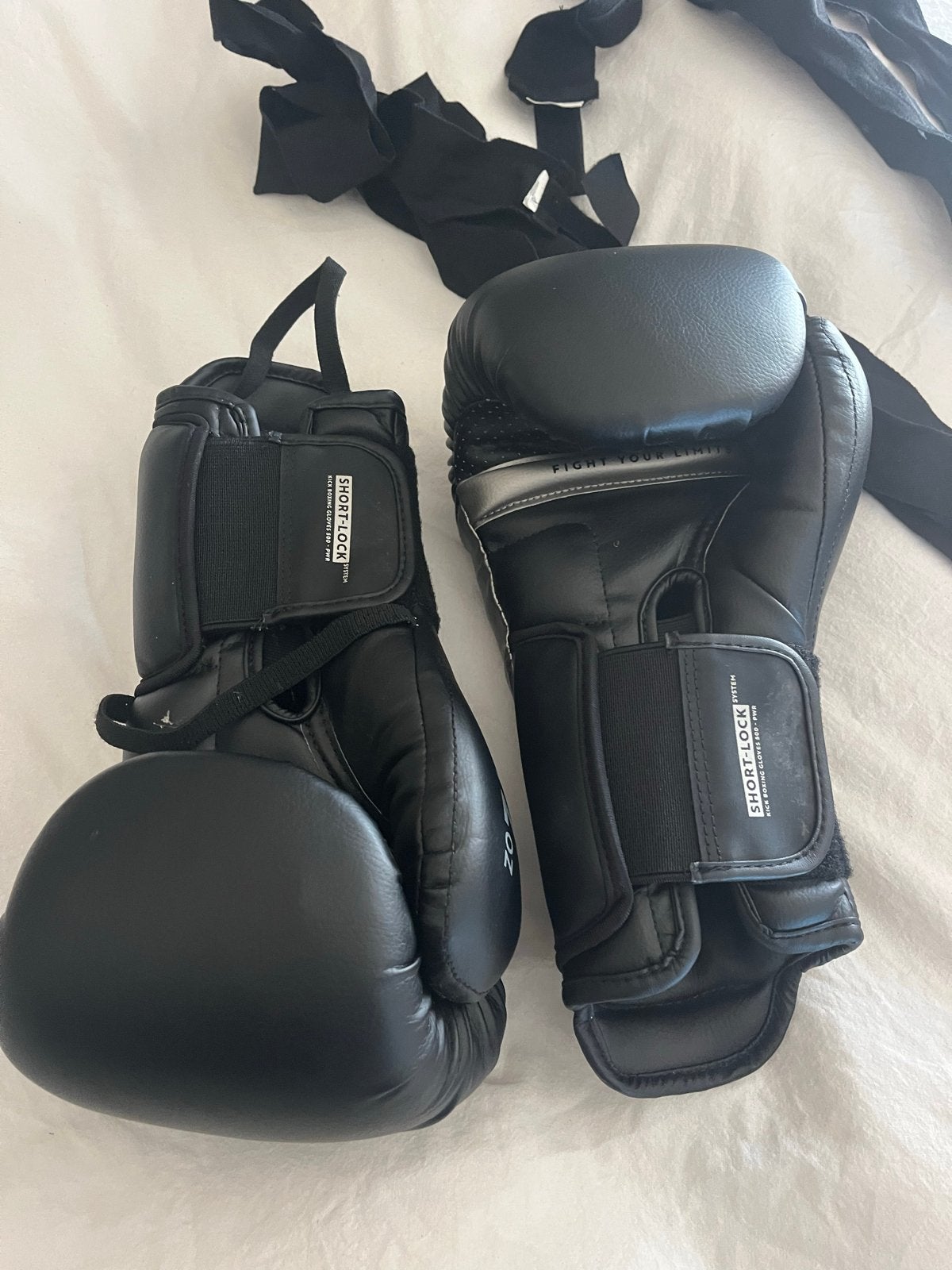 Bokshandschoenen en bandages - Decathlon Outshock, Overige, Maat XS of kleiner, Vechtsportbescherming, Ophalen of Verzenden
