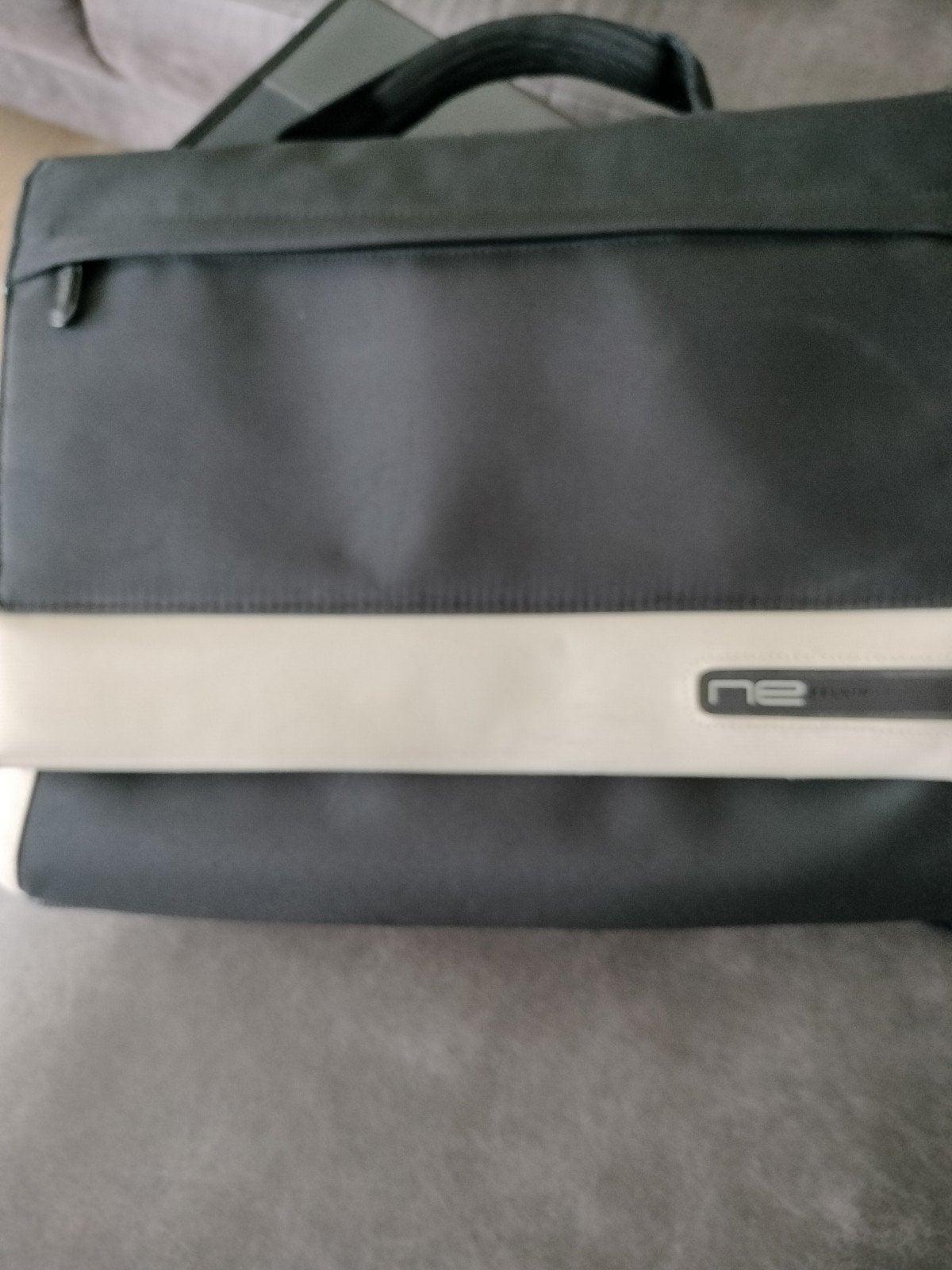 Belkin laptoptas incl draagriem., Ophalen of Verzenden, 17 inch of meer