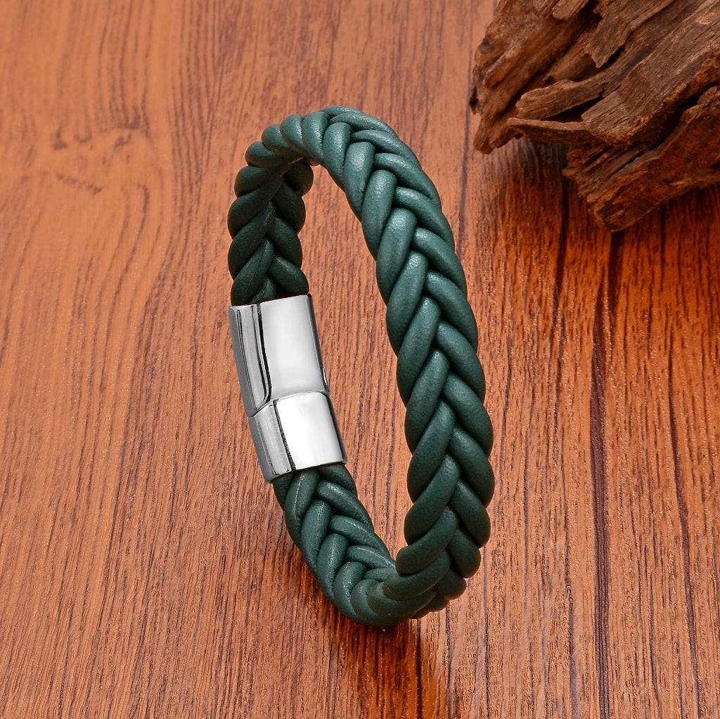 Gevlochten Leren Groene Armband Met Zilveren Sluiting, Verzenden, Nieuw, Groen, Leer