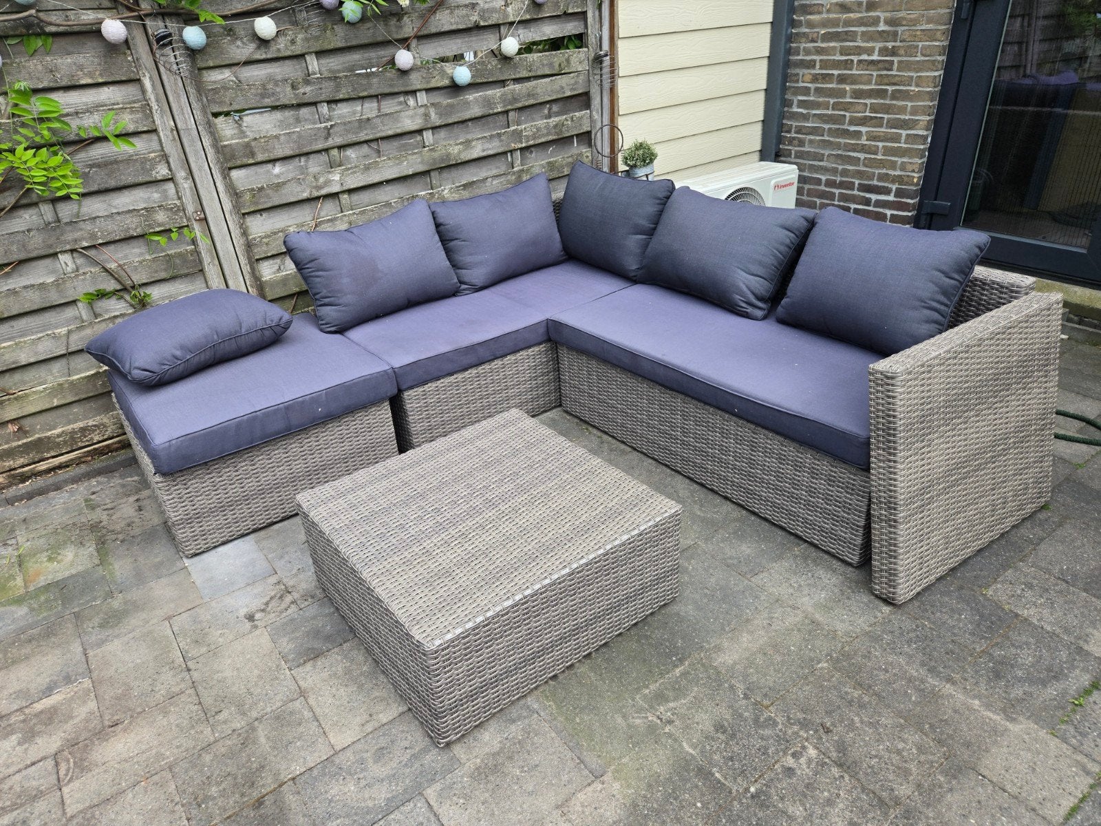 Wicker Loungeset met Kussens en Salontafel, Tuin en Terras, Tuinsets en Loungesets, Ophalen, Gebruikt, Wicker, Bank