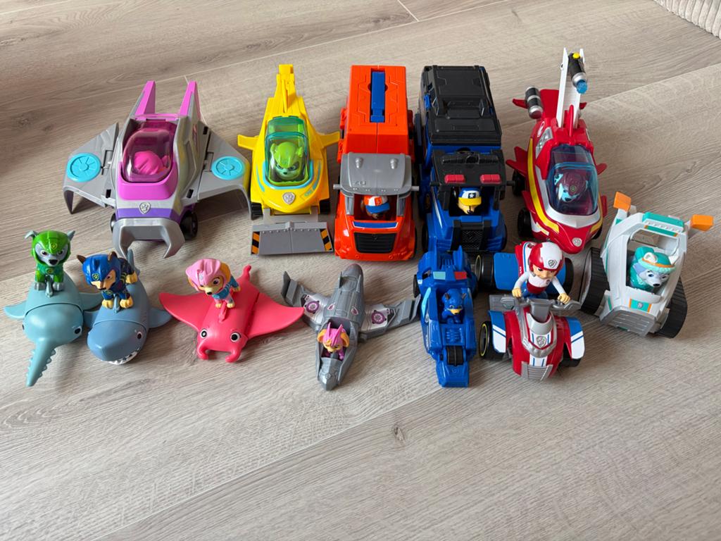 Grote set Paw Patrol speelgoed voertuigen en figuren, Ophalen, Gebruikt