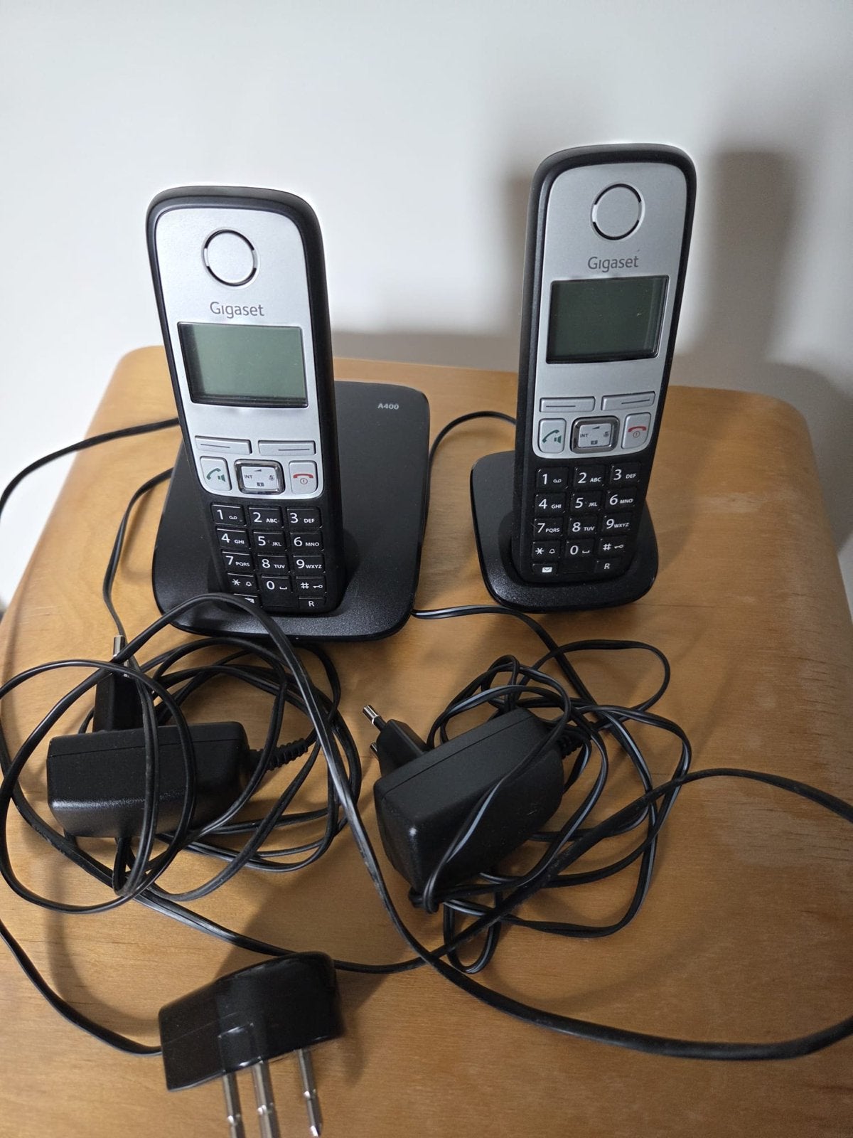 Gigaset A400 DUO draadloze telefoons - Steun Malawi!, Ophalen of Verzenden, Zo goed als nieuw, 2 handsets