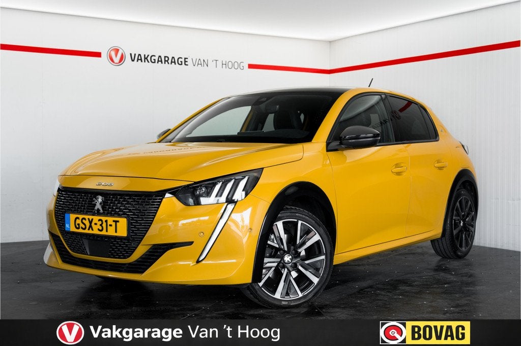 Peugeot 208 1.2 PureTech GT Pack|Zwartdak|Camera|Stoelverwar, Voorwielaandrijving, Gebruikt, Geel, Handgeschakeld