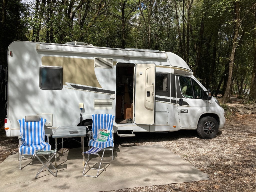 Camper Carado T348, Koelkast, Ringverwarming, Fiat, 6 tot 7 meter