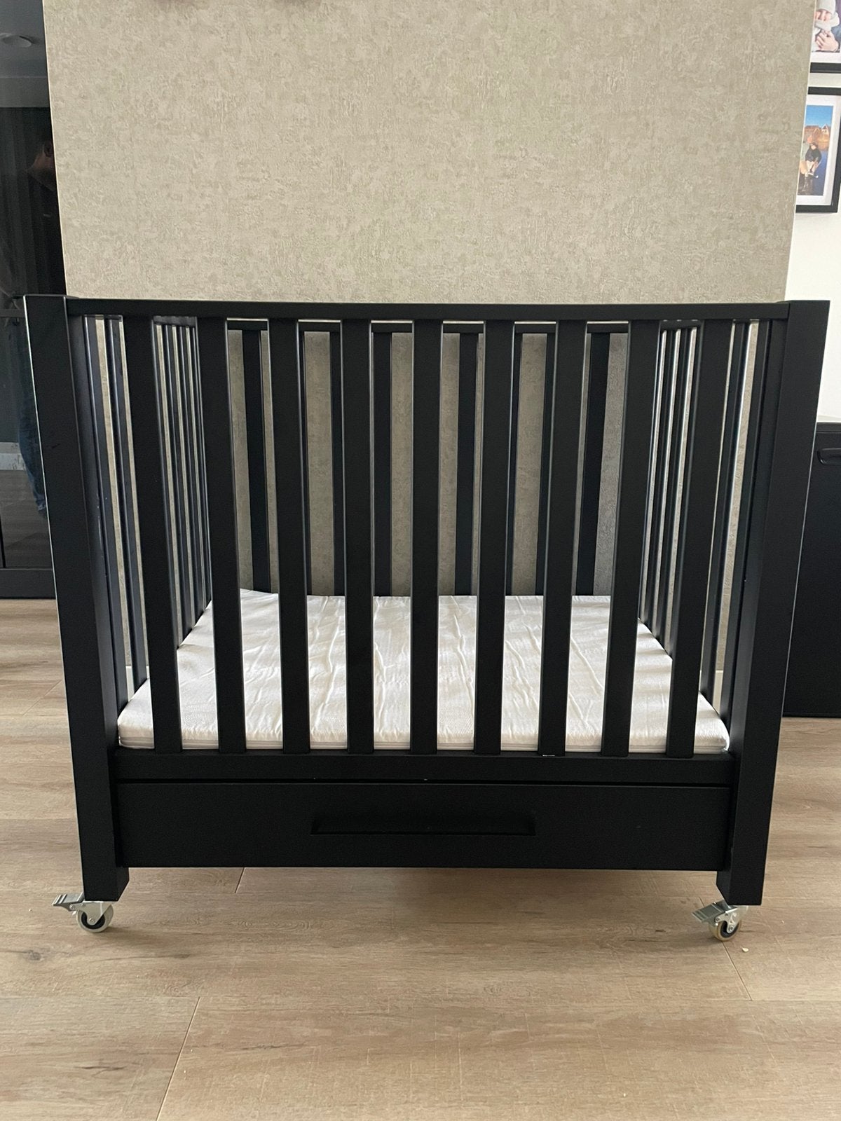Europe Baby Casper box met wieltjes, Ophalen, Zo goed als nieuw, Wieltjes