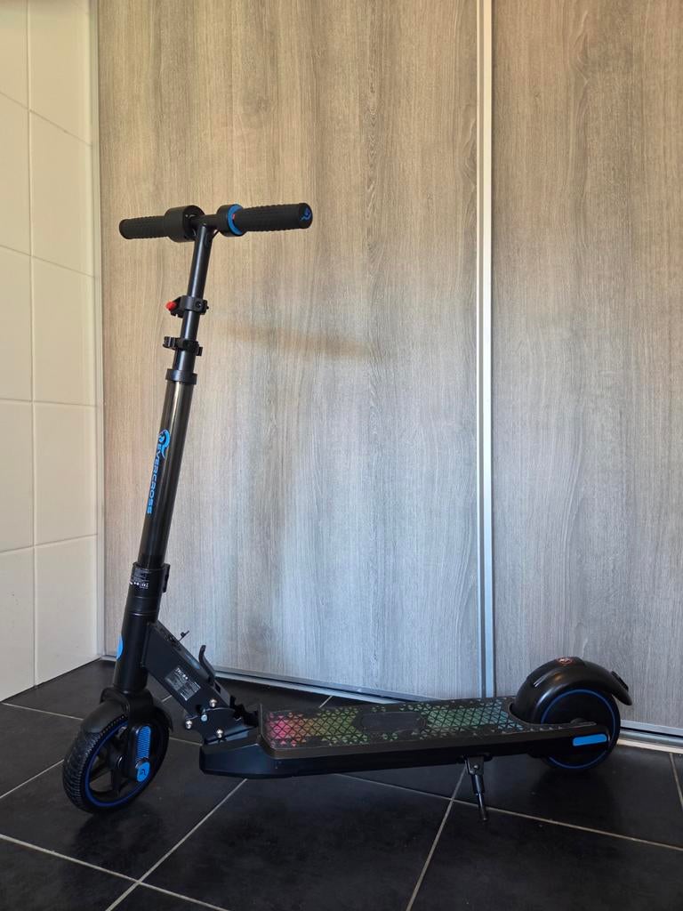 Evercross elektrische step met LED verlichting, Fietsen en Brommers, Steps, Zo goed als nieuw, Elektrische step (E-scooter), Ophalen of Verzenden