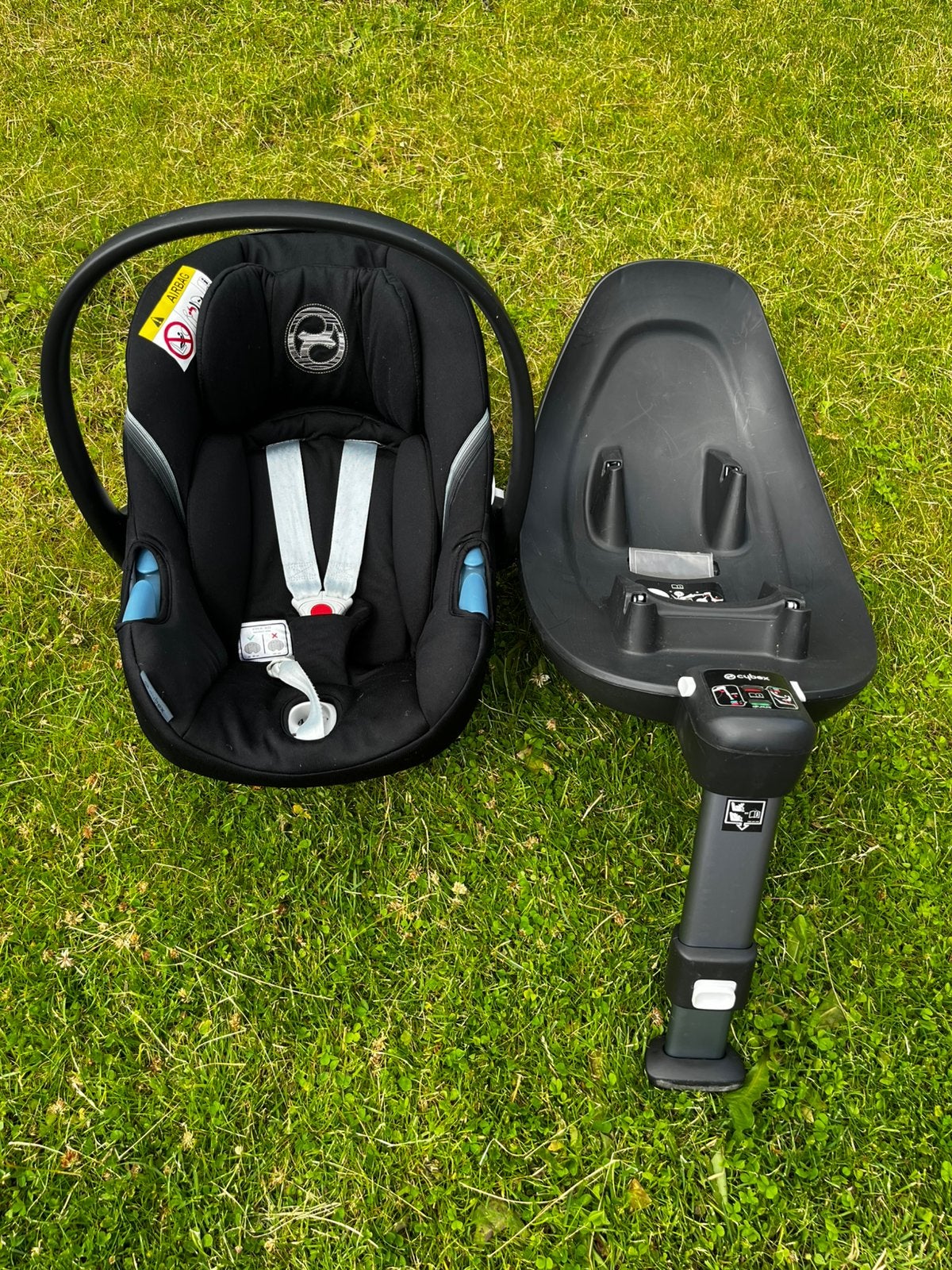 Cybex Aton M i-Size autostoel met Base M, Kinderen en Baby's, Autostoeltjes, Autogordel of Isofix, Zijbescherming, Zo goed als nieuw