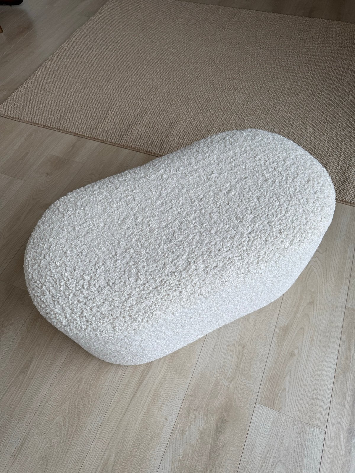 Jysk poef 85x45x40 - geen vlekken, Ophalen, Minder dan 50 cm, Zo goed als nieuw, 75 tot 100 cm