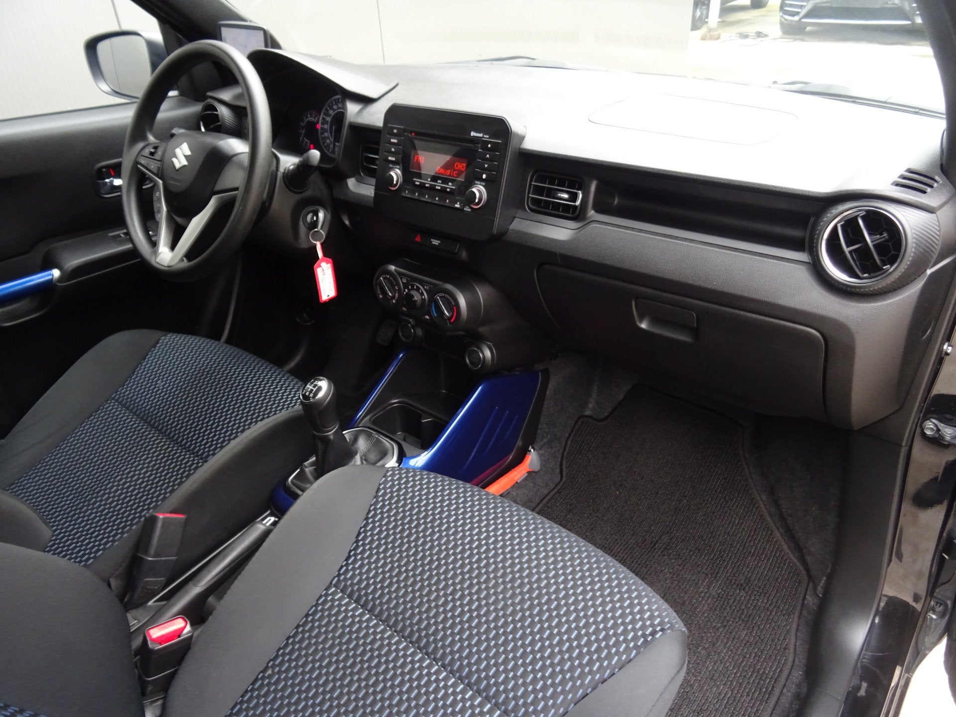 Suzuki Ignis 1.2 Smart Hybrid Comfort * NAVIGATIE * PDC * DE, Auto's, Voorwielaandrijving, 83 pk, Stof, Gebruikt