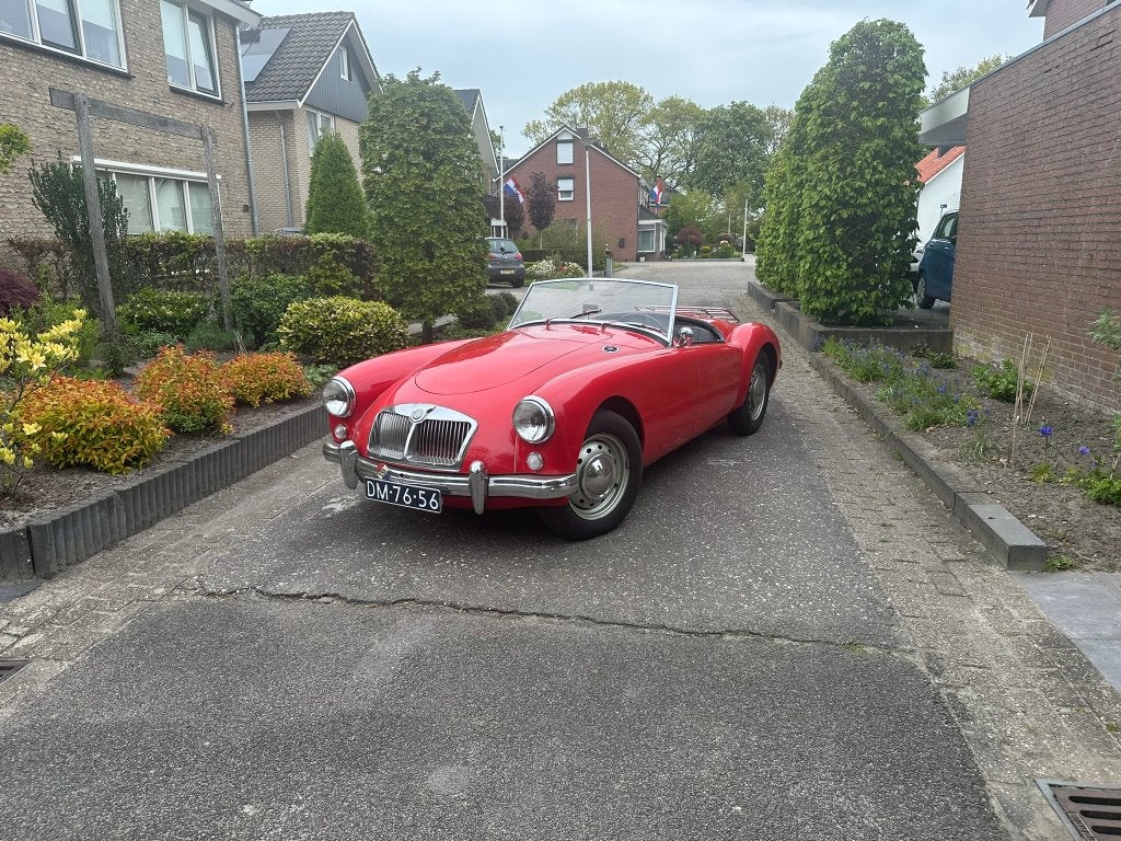 MG-A Cabriolet rood 1959, Auto's, Achterwielaandrijving, 4 cilinders, Cabriolet, Leder