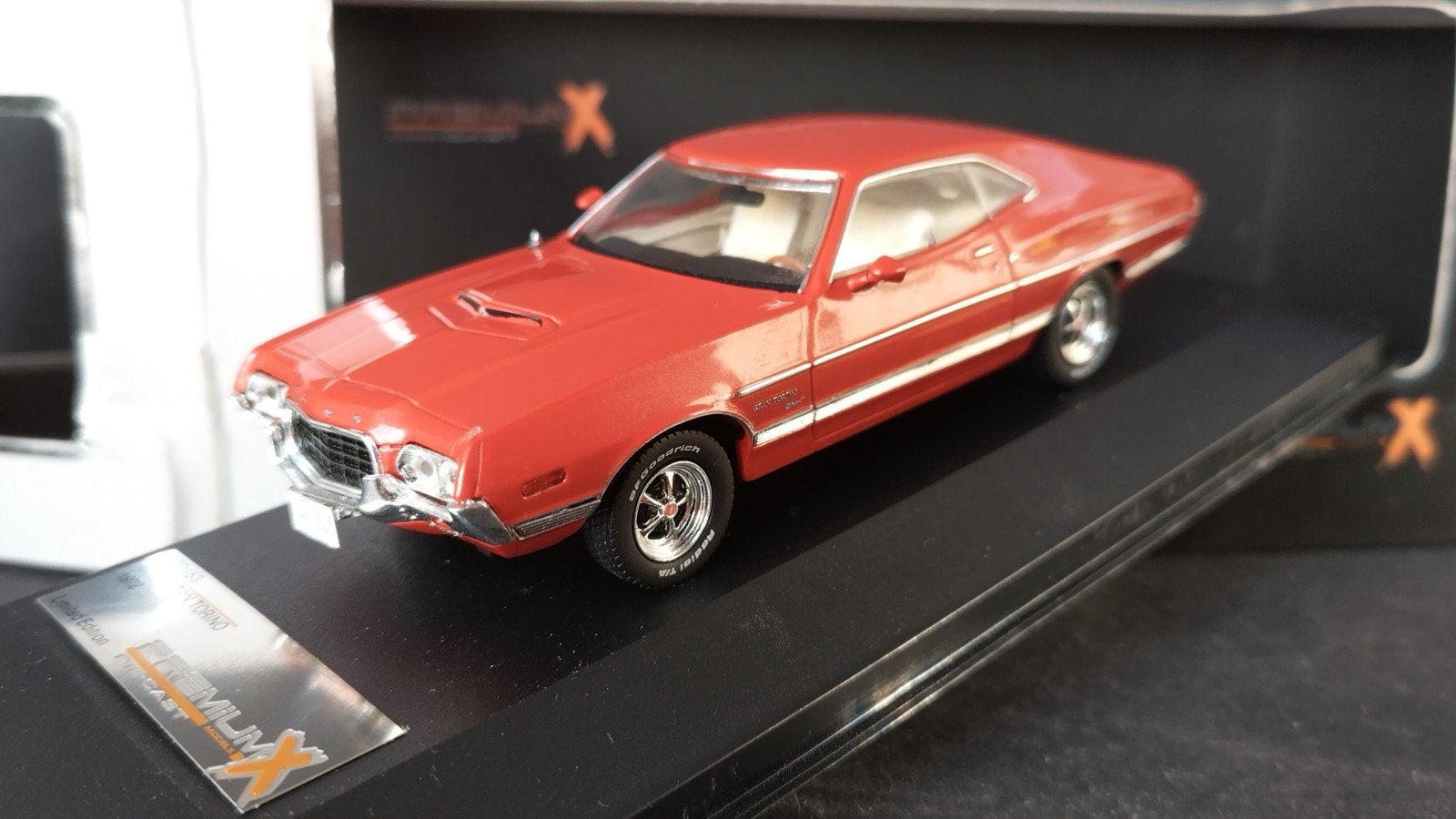 Ford Gran Torino Sport 1:43 Premium X Models Pol, Overige merken, Auto, Verzenden, Nieuw