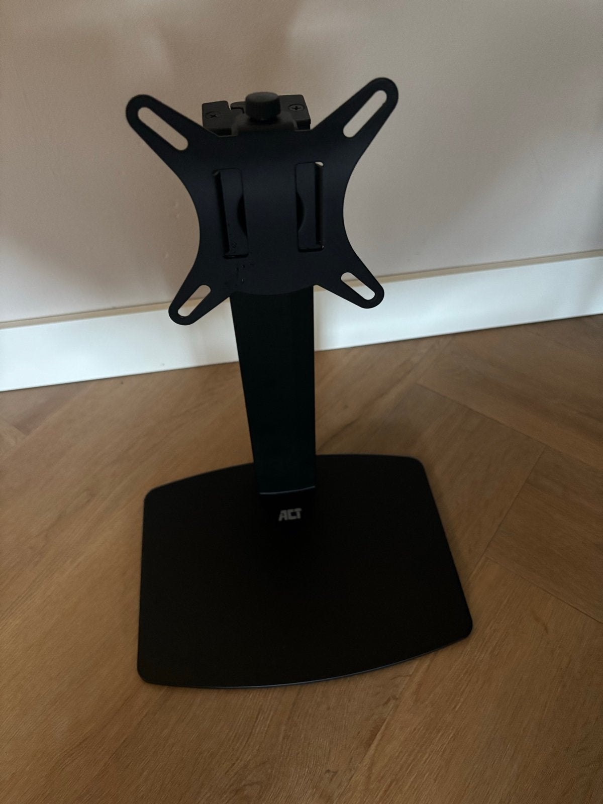 ACT Monitor Desk Stand - In hoogte verstelbaar, Ophalen, In hoogte verstelbaar, 60 Hz of minder, Ultra HD (4K)