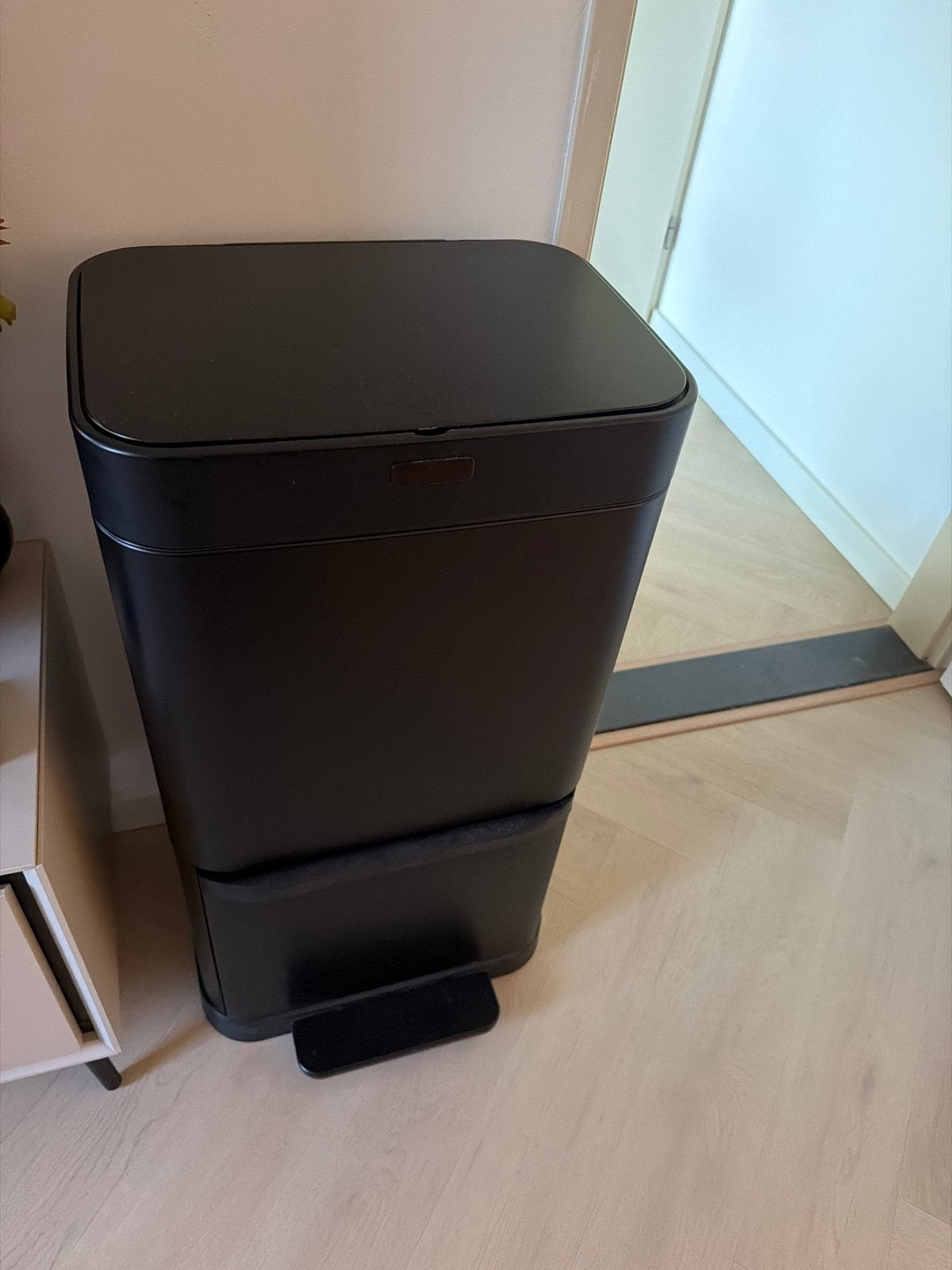 Prullenbak met sensor, dubbele zakken en opbergruimte, Ophalen, Kunststof, Gebruikt, 40 liter of meer