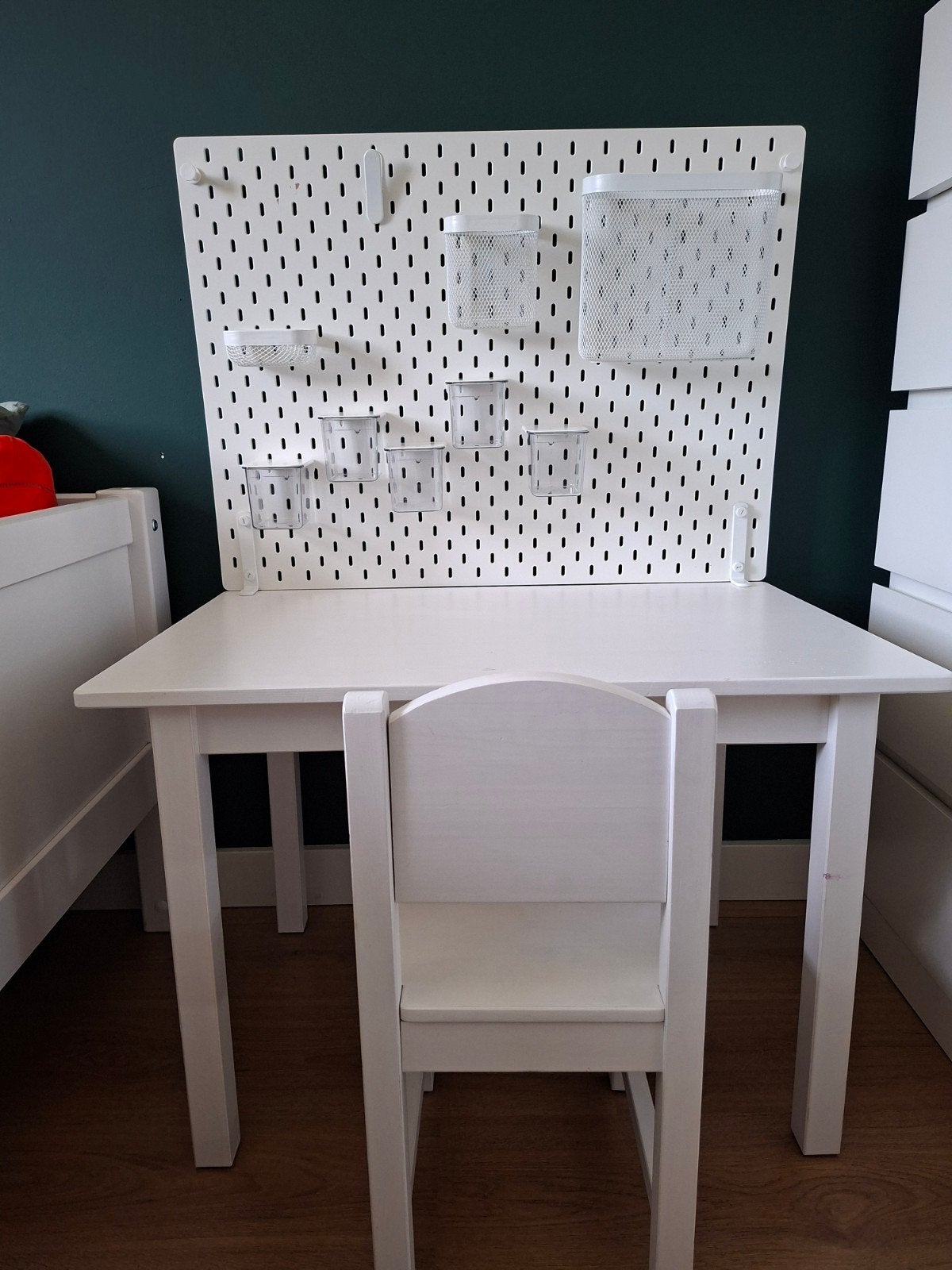 kindertafel en stoel sundvik, Ophalen, Zo goed als nieuw, Tafel(s) en Stoel(en)