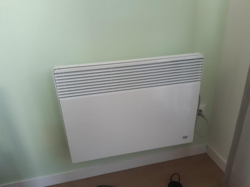 Masterwatt elektrische convector/ verwarming 1500 watt, Doe-het-zelf en Verbouw, Verwarming en Radiatoren, Ophalen, 30 tot 80 cm