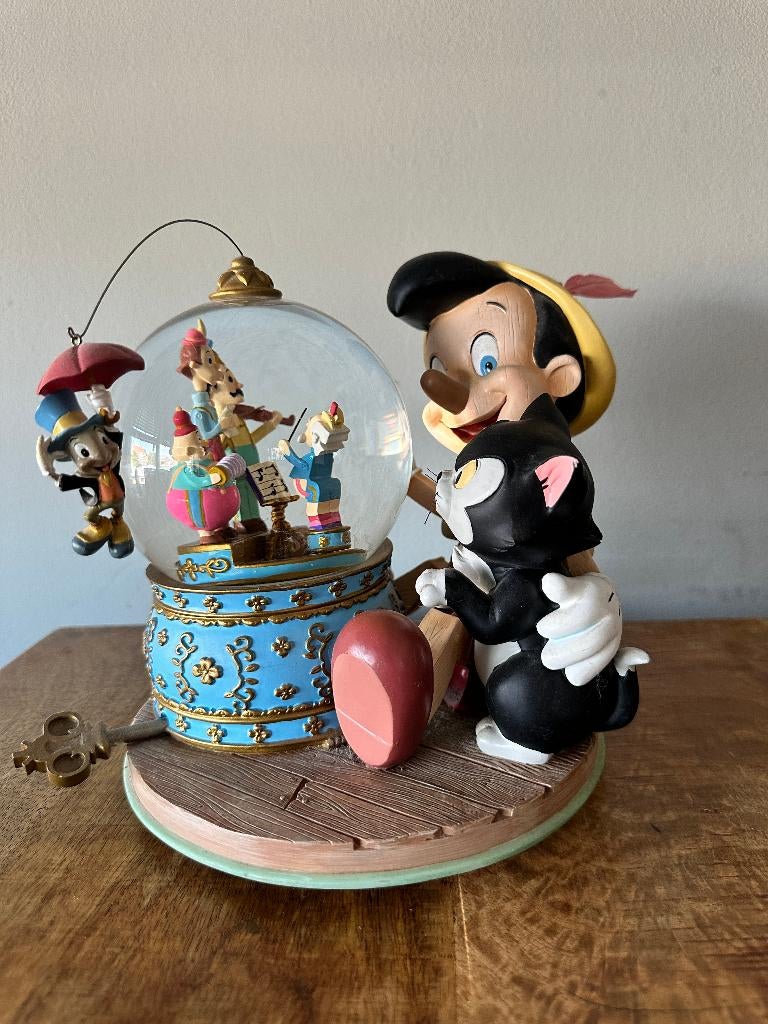 Disney Pinocchio en Figaro muzikale sneeuwbol, Verzamelen, Disney, Ophalen, Peter Pan of Pinokkio, Zo goed als nieuw, Beeldje of Figuurtje