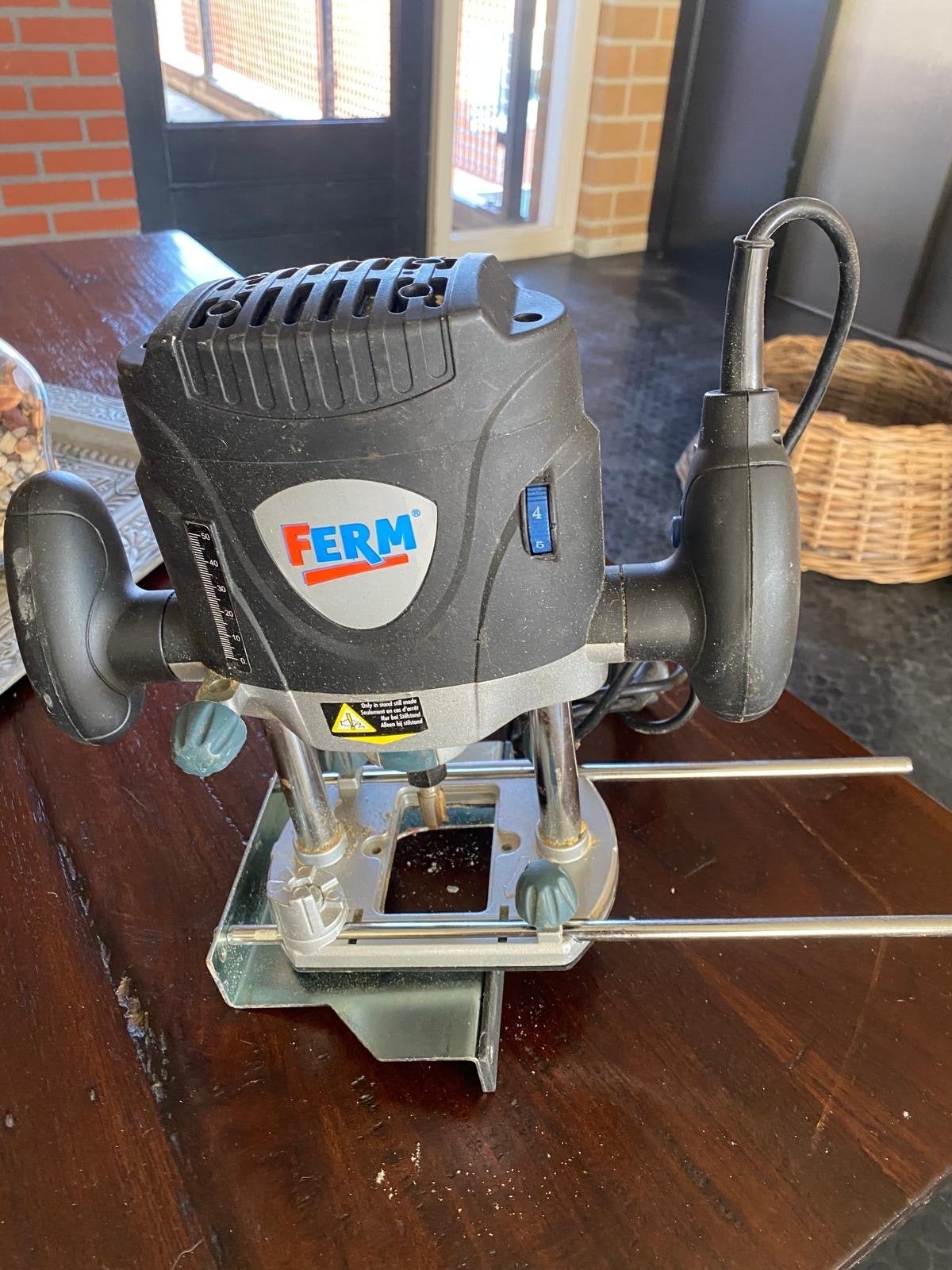 Ferm bovenfrees - Krachtige en veelzijdige houtbewerking, Ophalen, Gebruikt, Elektrisch, Bovenfrees