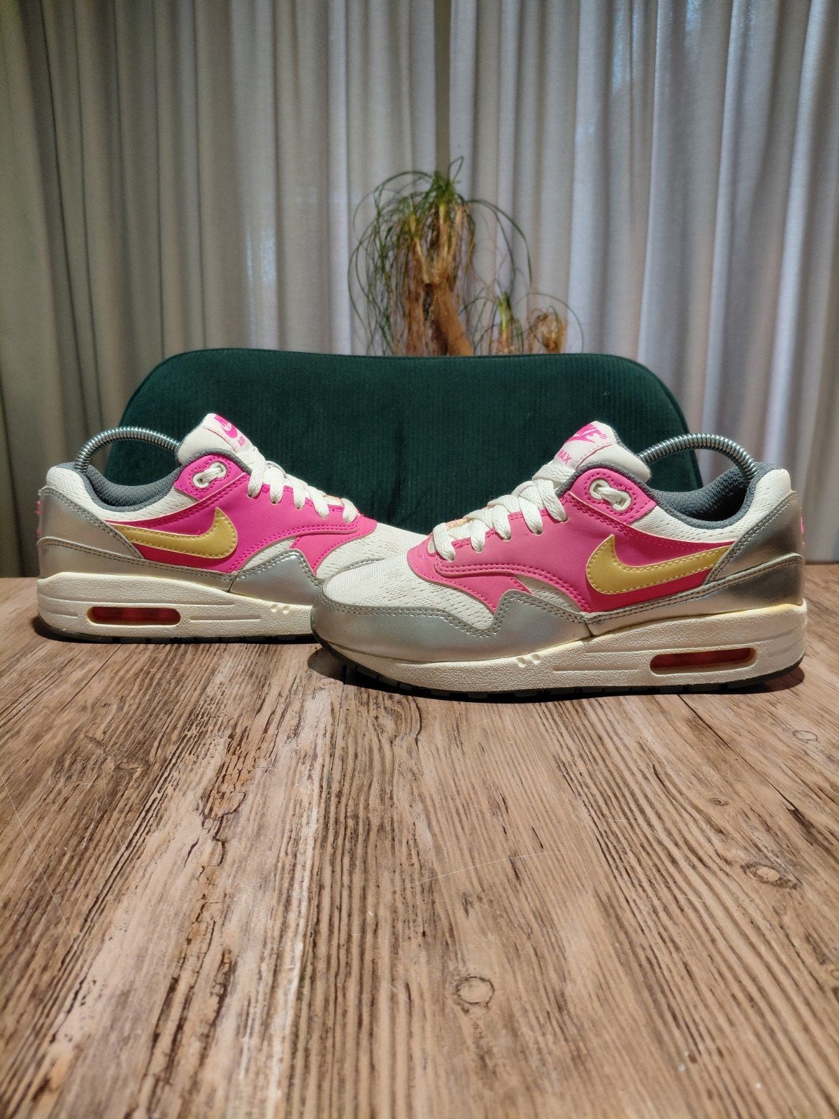 Nike Air Max 1 LUX 'Pink Pow' Size 36, Wit, Nike, Ophalen of Verzenden, Sneakers of Gympen