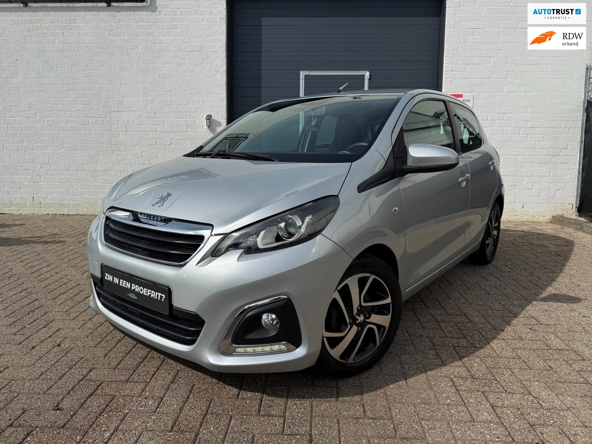 Peugeot 108 1.2 Puretech Allure|Nieuwe distributie|Camera|Bl, Auto's, Voorwielaandrijving, Euro 5, Stof, Gebruikt
