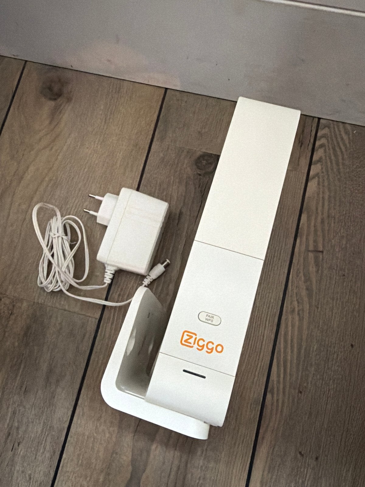 Ziggo connectbox CH7465LG-ZG Modem Router met WiFi, Computers en Software, Ophalen of Verzenden, Zo goed als nieuw, Router met modem
