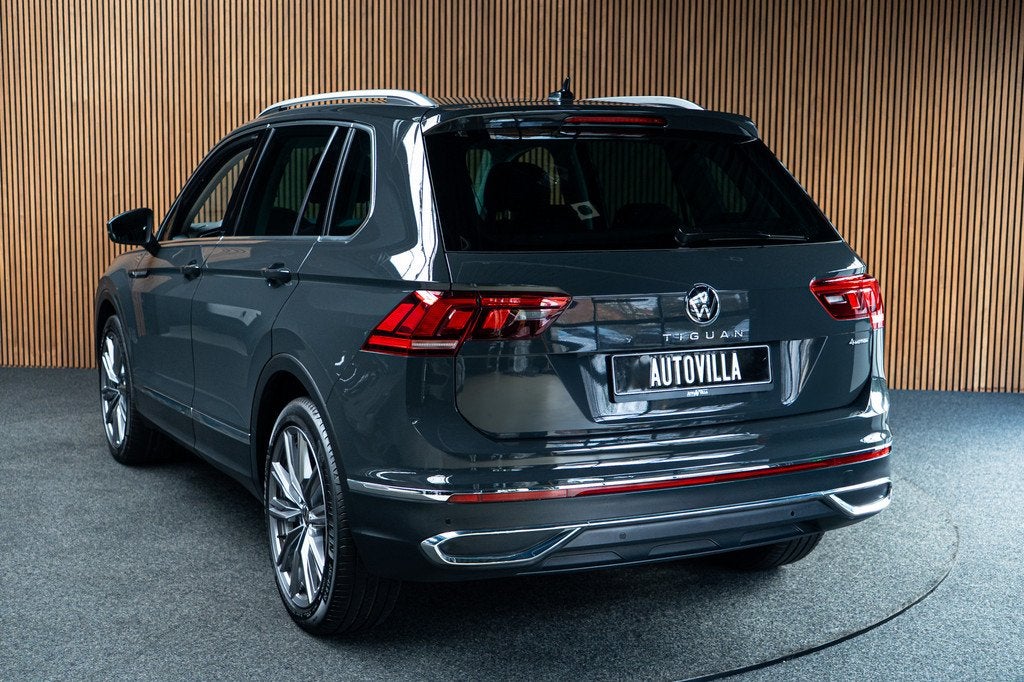 Volkswagen Tiguan 2.0 TSI 4M Alcantara leer Virtual 360 PDC, Gebruikt, 4 cilinders, 1984 cc, Bedrijf