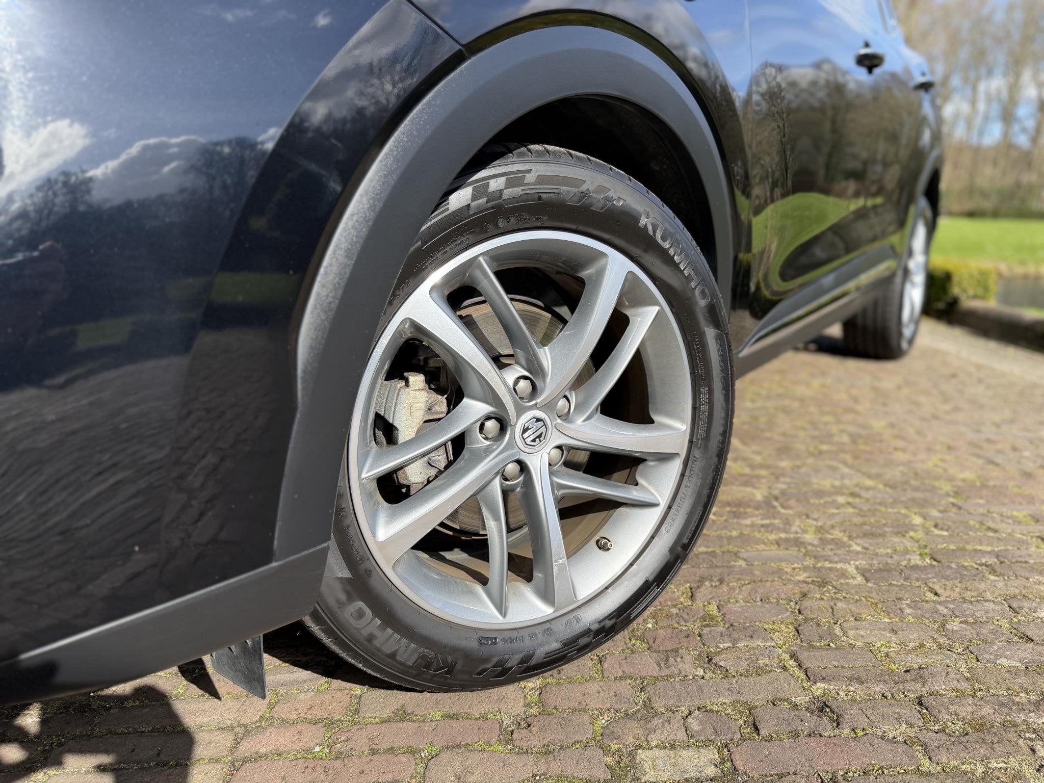 MG EHS 1.5 TGDI Luxury PHEV | Pano | Leder | 360 Camera |, Auto's, MG, Gebruikt, 4 cilinders, 258 pk, Bedrijf