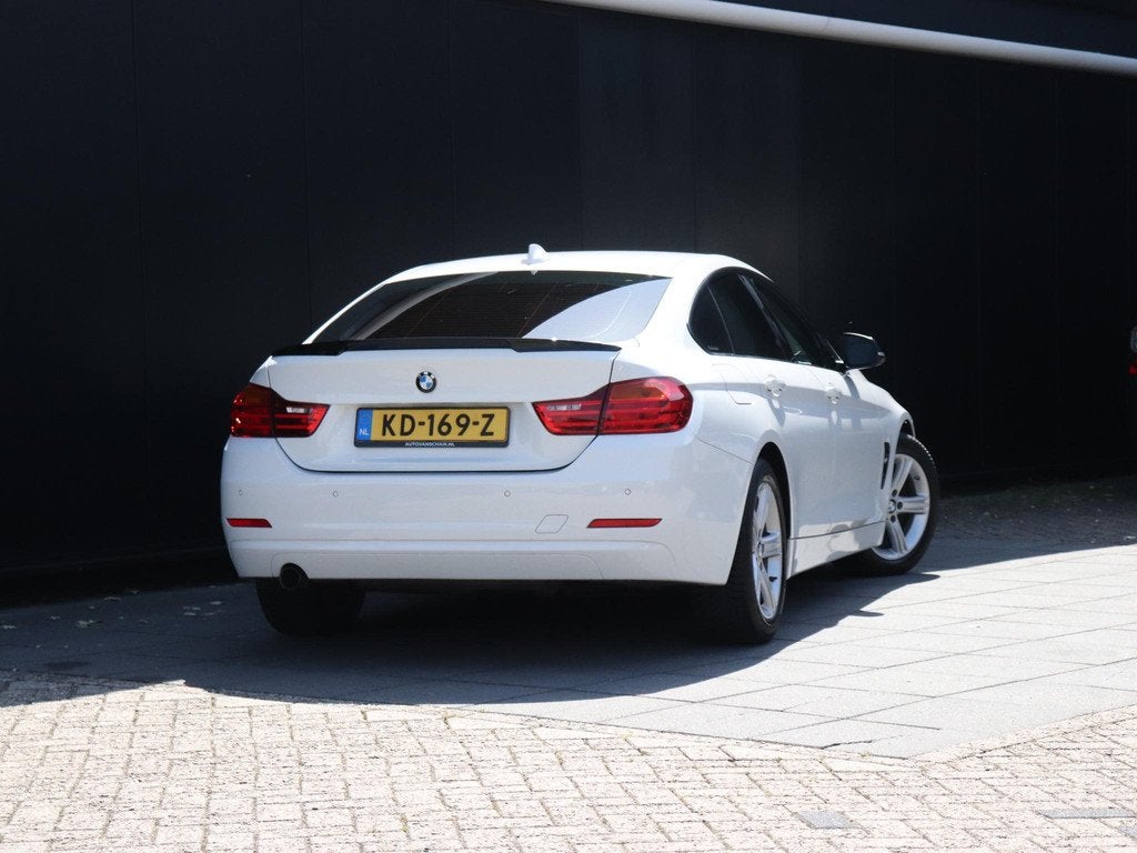 BMW 4-serie Gran Coupé 418i | PDC | CRUISE | LMV | AIRCO |, Auto's, BMW, Gebruikt, Euro 6, Wit, Origineel Nederlands