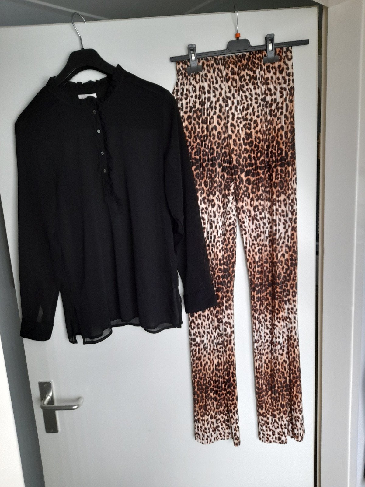 dames set broek +blouse mt S/M, Ophalen of Verzenden, Zo goed als nieuw, Roze, Lang