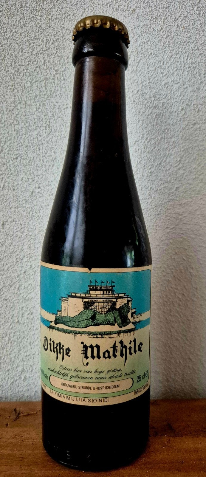 1986 fles DIKKE MATHILE bier br. STRUBBE ICHTEGEM Belgie, Verzamelen, Biermerken, Ophalen of Verzenden, Zo goed als nieuw, Flesje(s)