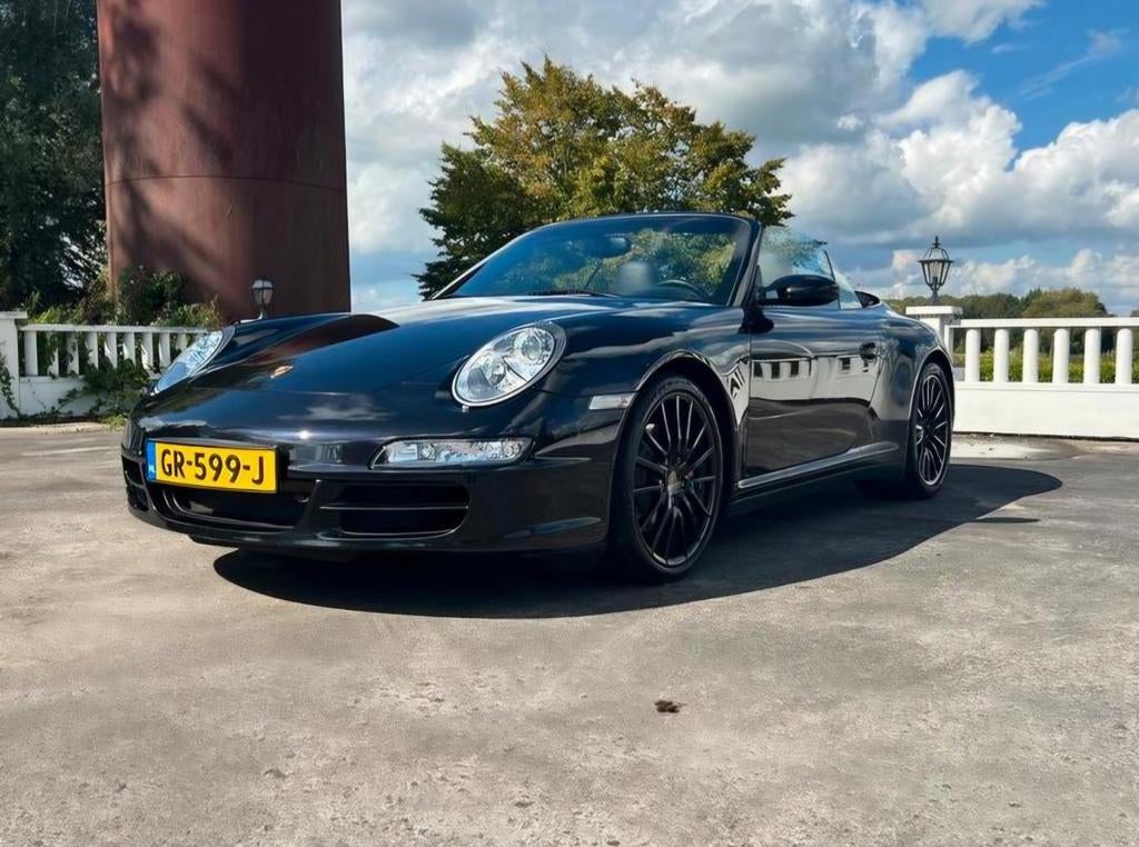 Porsche 911 Carrera 4S Cabrio AUT 2007  64.000km, Auto's, Porsche, Automaat, Zwart, Cabriolet, 4 stoelen